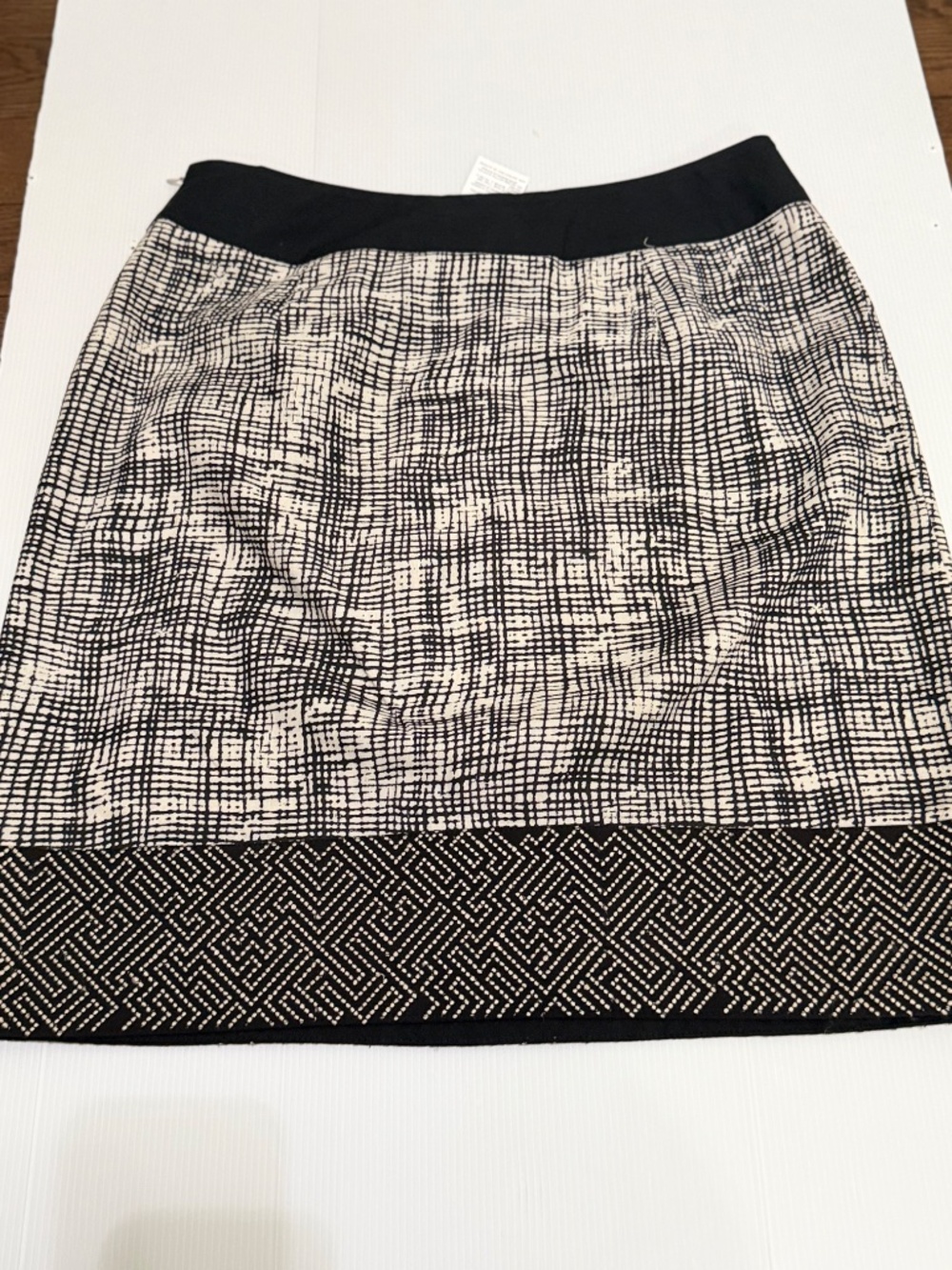 Weekend Max Mara mid-rise skirt. Size 6 - Picture 10 of 15